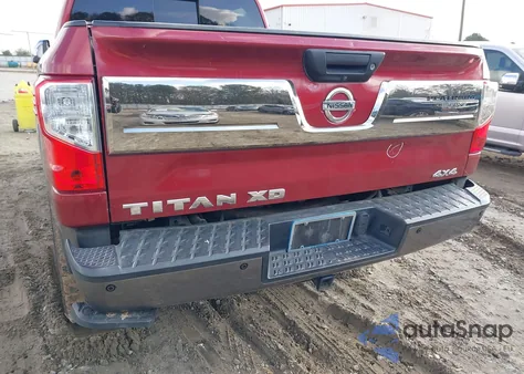 2017 Nissan Titan Xd Platinum Reserve Diesel z USA, uszkodzony, nr VIN 1N6BA1F40HN569125